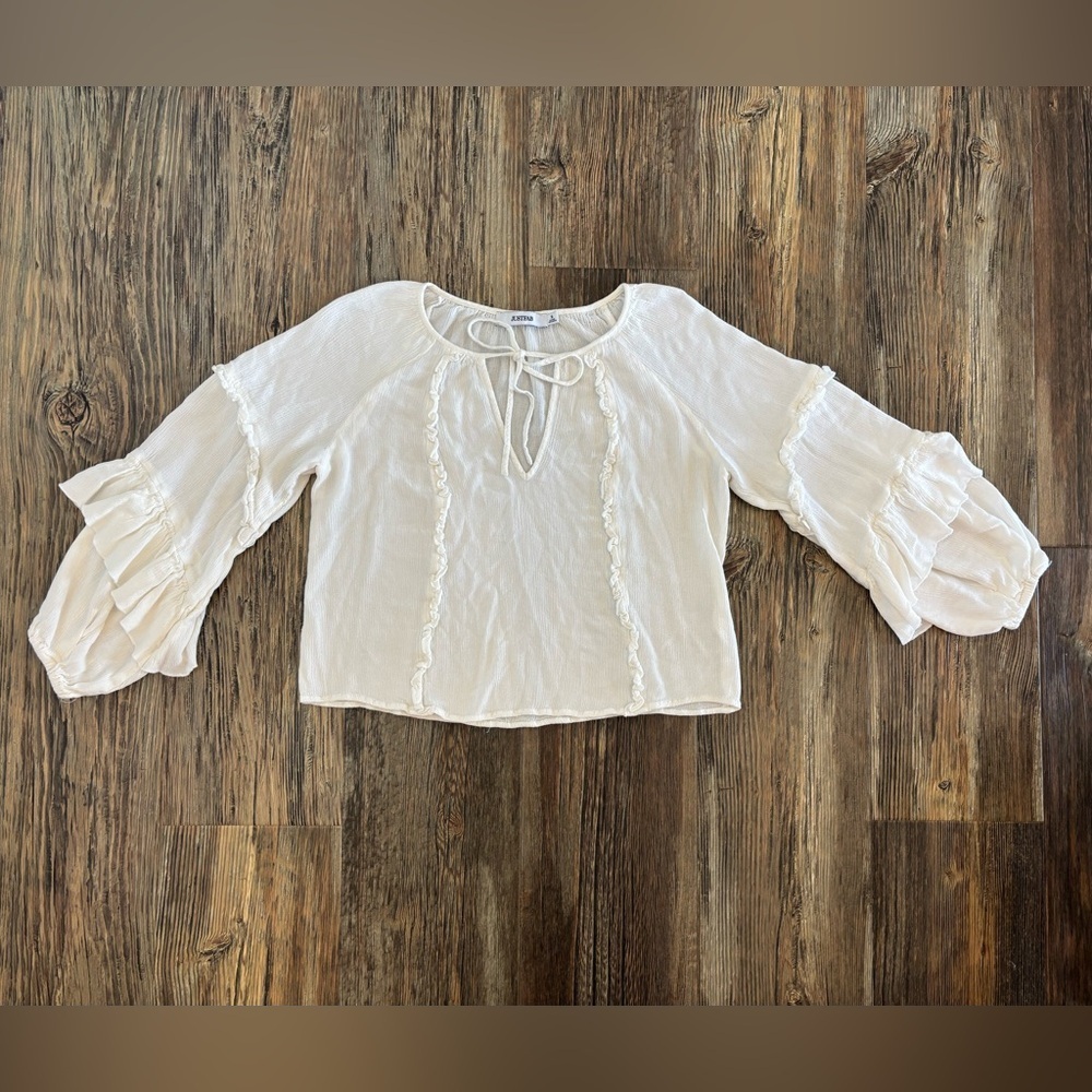 JustFab Ruffle Boho Cropped Top L/S Blouse Womens Small Cream Whimsical Fairy
